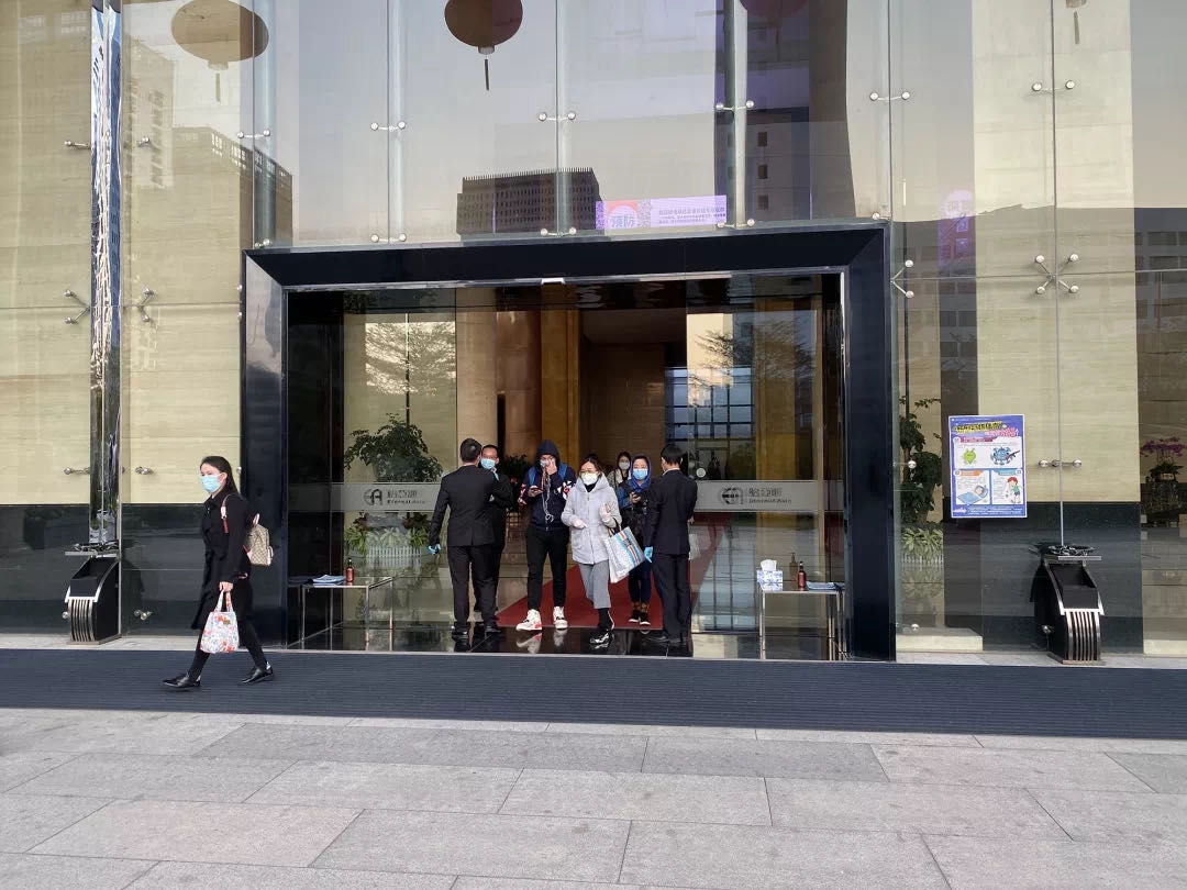 jinnianhui今年会上下齐心战“疫”情，党旗飘扬在一线